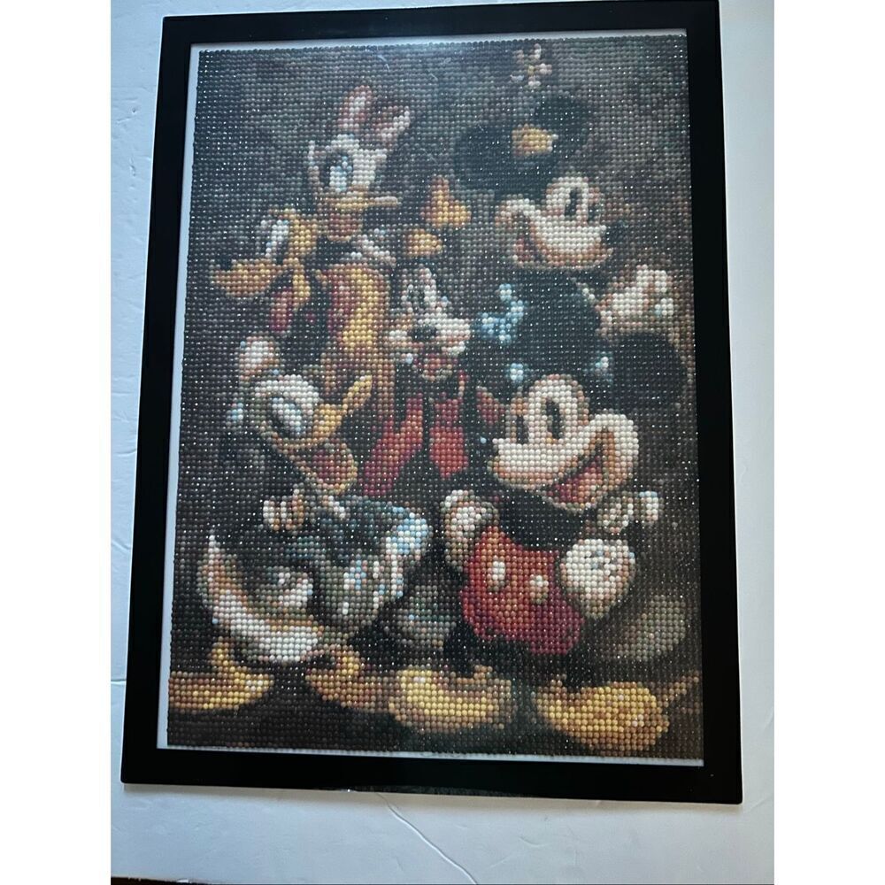 Mickey, Minnie, Daisy, Donald, Goofy, and Pluto completed Diamond art